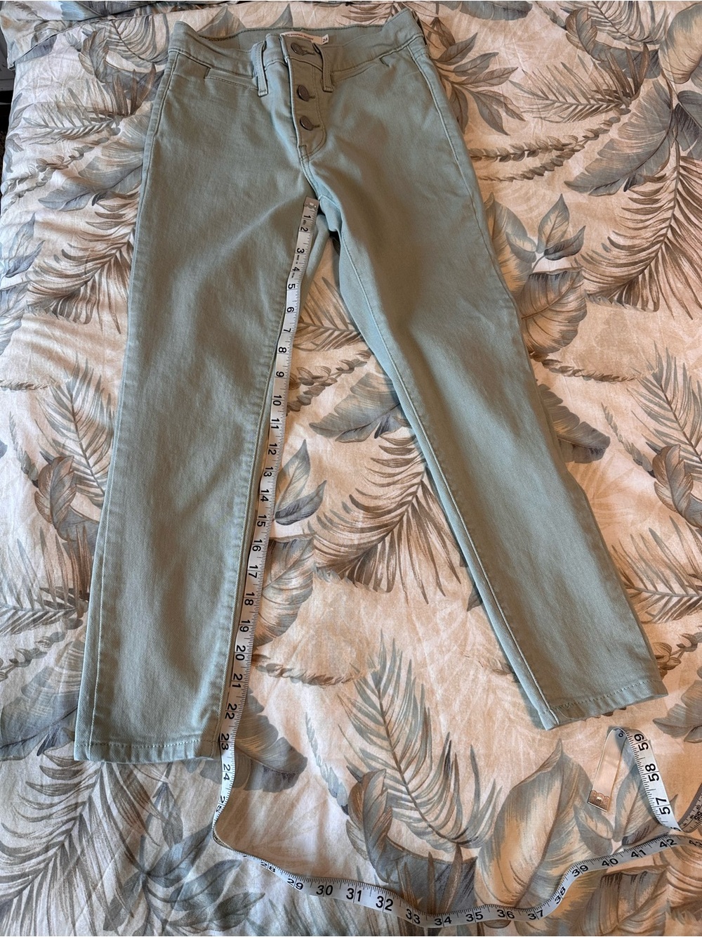 Levi's Women's Skinny Jeans in Sage Green